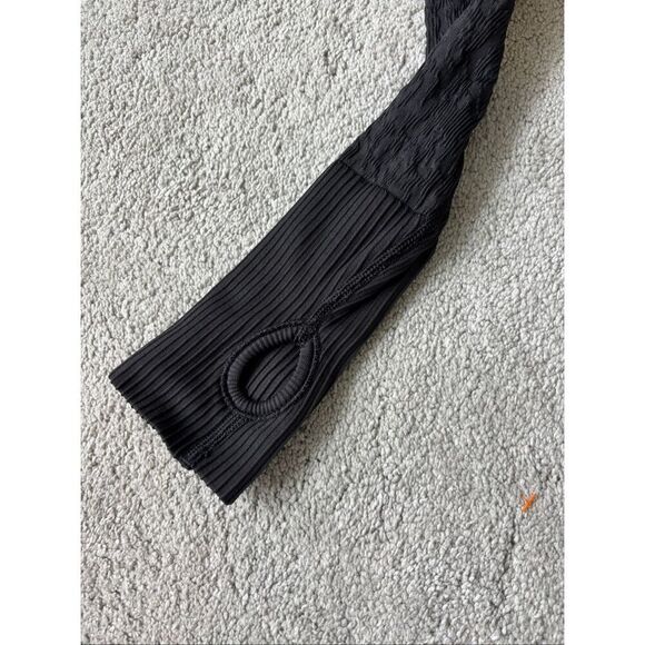 NWOT Lululemon Rest Less Pullover black texture, med $98 E35 - Picture 6 of 7